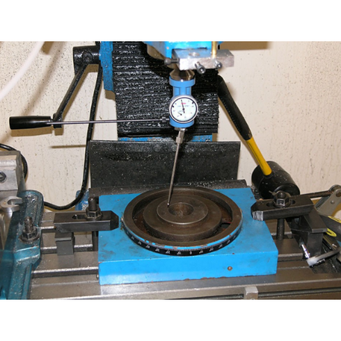 Centering device